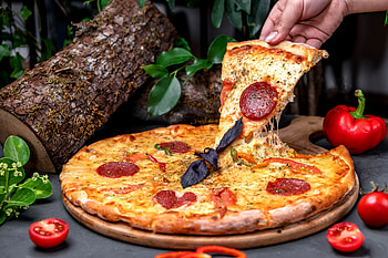 Delicious pizza, food HD wallpaper