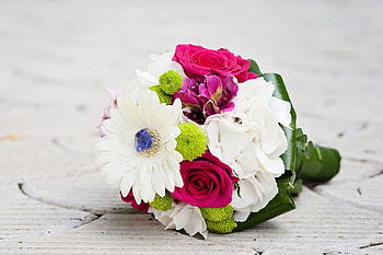 With Love, bouquet, roses, daisies, wedding, nature, flowers, bride, for you HD wallpaper