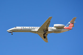 American Eagle Airlines, Fleet officer, Wayfinder, Aviation team HD wallpaper