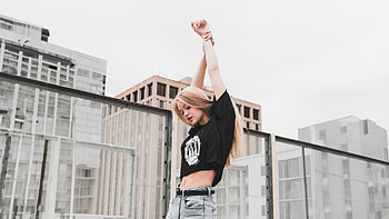Outdoor Girl With Arms Raised, girls, model HD wallpaper