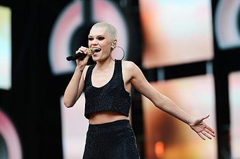 Twickenham Stadium 2013, Jessie J HD wallpaper