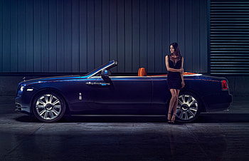 Rolls Royce Dawn Model Posing, rolls-royce-dawn, rolls-royce, 2018-cars, cars HD wallpaper