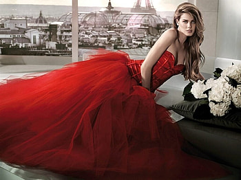✤ Lady In Red ✤, Brunette, Female, Long red dress, Posing, Model, Long hair HD wallpaper