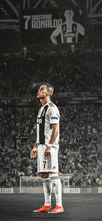 Cristiano Ronaldo, Dribbling maestro, Goal-scoring machine, Sporting hero HD phone wallpaper