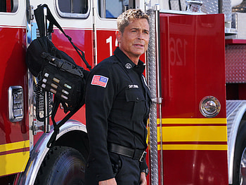 9-1-1: Lone Star, Season 2 premiere, Back in action, Adrenaline-pumping HD wallpaper