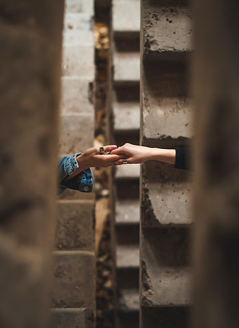 Friendship, Rings, Miscellanea, Miscellaneous, Wall, Hands, Touch HD phone wallpaper