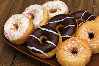 Ultra donut , High-resolution , Delectable treats, Perfect for screens HD wallpaper