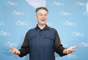Jonathan Demme, Legendary director, Died at 73 HD wallpaper