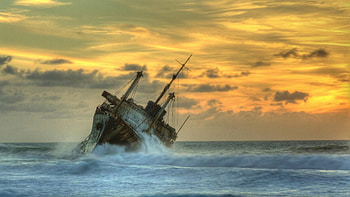 *Wreck in the waves *, wreck, sea, ship, r, hq, beach, waves, boats, broken, sunset HD wallpaper