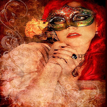 REDHEAD WITH GOLD MASK, mask, redhead, mistery, gold, hide, woman, beauty HD wallpaper