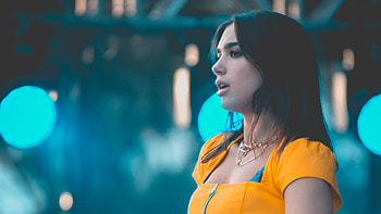 Dua Lipa Performing, dua-lipa, music, celebrities, girls HD wallpaper