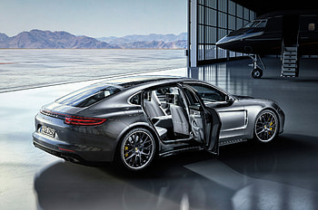 2017 Porsche Panamera Turbo, porsche-panamera, porsche, cars, 2017-cars HD wallpaper