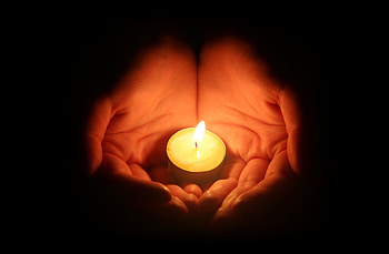 Hands Holding Small Candle In The Dark, candle, hand, dark, love, light HD wallpaper