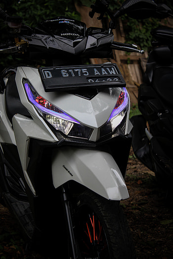 Honda Motorcycle, otomotife, hondavario, hondamotorcycle, vario125, Indonesia HD phone wallpaper