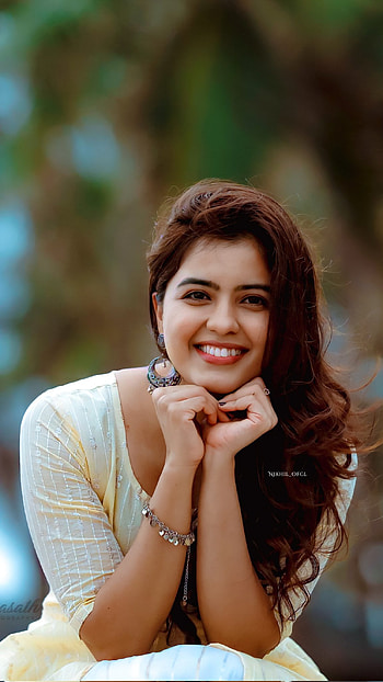 Amritha aiyer, lip HD phone wallpaper