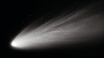 Comet Blaze — Ultra, comet, space, astronomy HD wallpaper