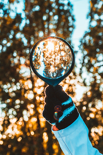 Glare, Shine, Light, Hand, Miscellanea, Miscellaneous, Lens, Magnifier HD phone wallpaper