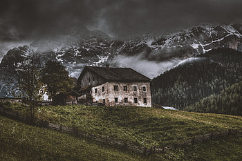 Nature, Grass, Mountains, Privacy, Seclusion, Fog, House, Old, Fencing, Enclosure HD wallpaper