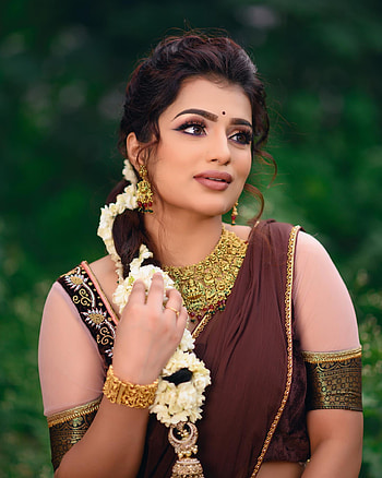Siri raju, lip, Kannada actress HD phone wallpaper
