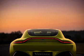 Aston Martin Vantage 2018 , aston-martin-vantage, aston-martin, 2018-cars HD wallpaper