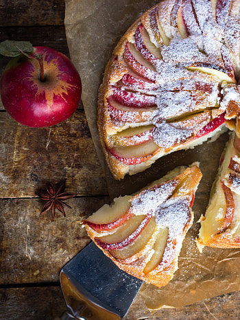 Homemade pie, Freshly baked, Oven-baked goodness, Tasty pastry HD phone wallpaper