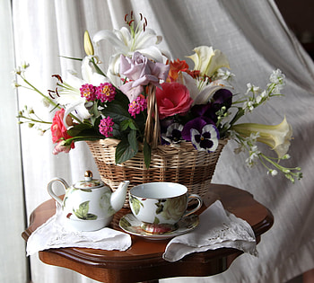 Tea for One, basket, still life, teacup, flowers, teapot HD wallpaper