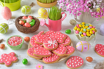 Easter, sweet, pink, flower, dessert, cookie, card, food HD wallpaper