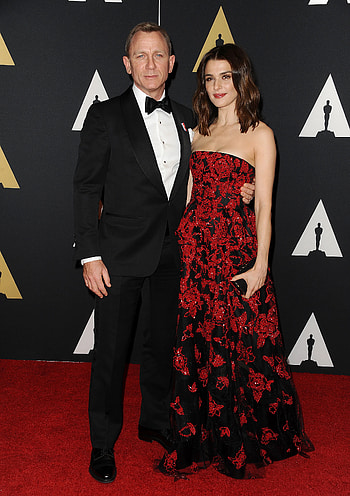 Daniel Craig and Rachel Weisz, Kids need to earn, Millionaire dad HD phone wallpaper