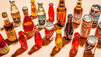 Italian non-alcoholic sodas, Aperitivo drinks, Bubbly refreshment, Italian flavors HD wallpaper