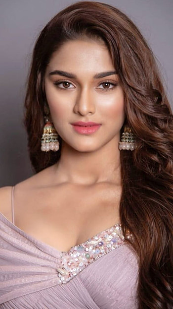 Saiee Manjrekar, Bollywood, Saiee Manjrekar Heroine HD phone wallpaper