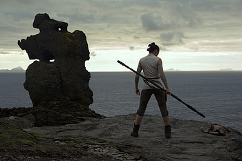 Daisy Ridley Rey Star Wars The Last Jedi , star-wars-the-last-jedi, rey, 2017-movies, movies, star-wars HD wallpaper