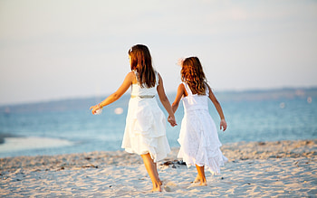 People On Beaches HD wallpaper