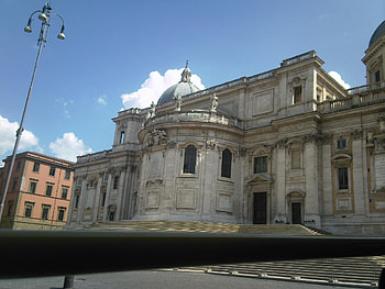 Roman catedral., glory, beautiful, church, rock, catedral, rome, roman, empire, view, , bus HD wallpaper