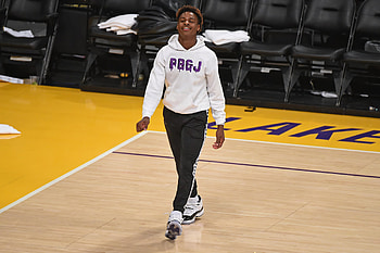 Bronny James Courtside, Bronny James HD wallpaper