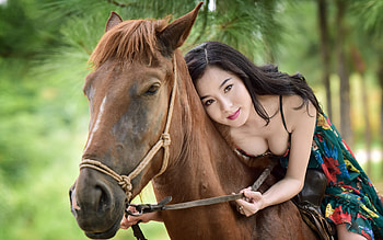 Beauty, animal, horse, model, asian, green, girl, woman HD wallpaper
