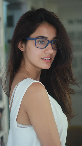 Disha patani, bollywood actress HD phone wallpaper