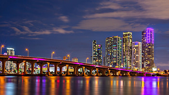 Miami travels, Night , Urban nightlife, Glowing lights HD wallpaper