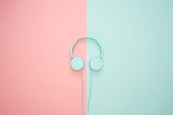Minimalist heads on a pink and mint background, artistic and modern. HD wallpaper