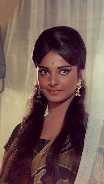 Rekha, bollywood actress, vintage, gorgeous HD phone wallpaper