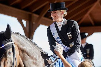 Jessica von Bredow-Werndl, Dressage HD wallpaper