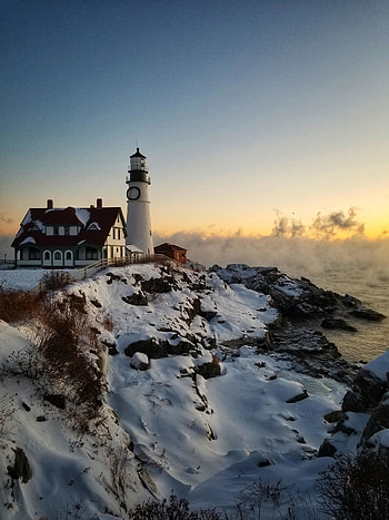 Lighthouse, coast, winter HD phone wallpaper