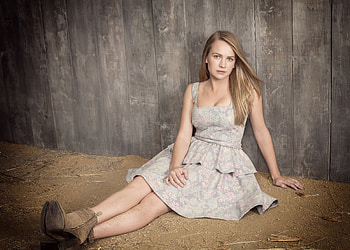 Britt Robertson 2017, britt-robertson, celebrities, girls HD wallpaper
