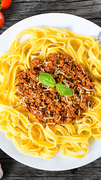 Cheesy spaghetti delight, Tomato indulgence, food , Pasta and cheese HD phone wallpaper