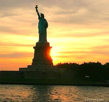 Don't let the sun go down on Liberty, new york, people, ocean, sunset HD wallpaper
