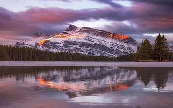 Hazy reflection at Two Jack lake in Banff, Alberta, clouds, trees, sky, canada, reflections, sunset, mountain HD wallpaper