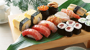 Close-up sushi , Fresh fish, Appetizing food, Vibrant colors HD wallpaper