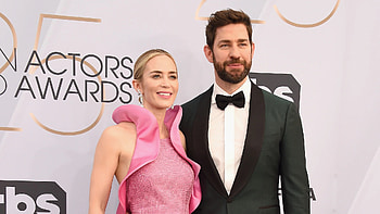 Emily Blunt, John Krasinski, Bonding during filming HD wallpaper
