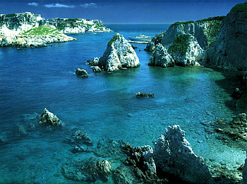 Gargano, sea, boat, coastline, aquamarine, village, rockcy HD wallpaper