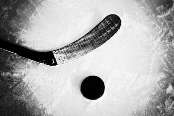 Stick and puck, Hockey HD wallpaper