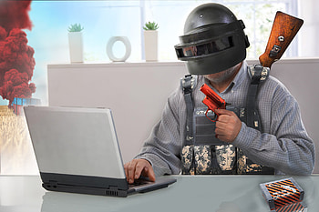 PUBG Helmet Guy Working, pubg, playerunknowns-battlegrounds, 2018-games, games, behance, artwork HD wallpaper